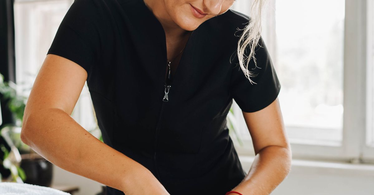 The Benefits of Exfoliating Facials for Radiant Skin